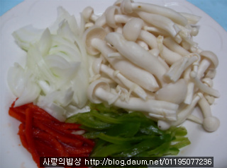 굶지말고 볶으세요! 초스피드로 폼나는 볶음우동 만드는법>_