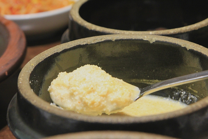 강남 한복판에 무한리필 한정식이 14,000원!