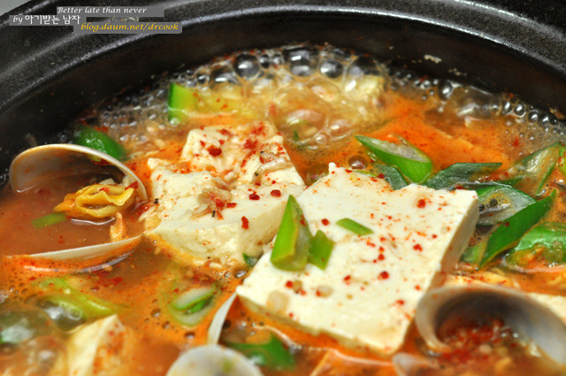 피곤한 남편의 피로회복 안주...모시조개 두부찌개
