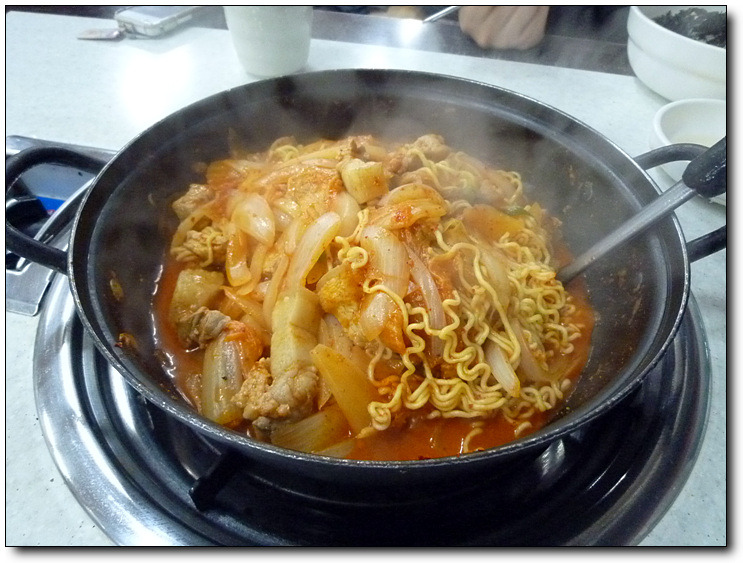 시골통돼지볶음 이미지