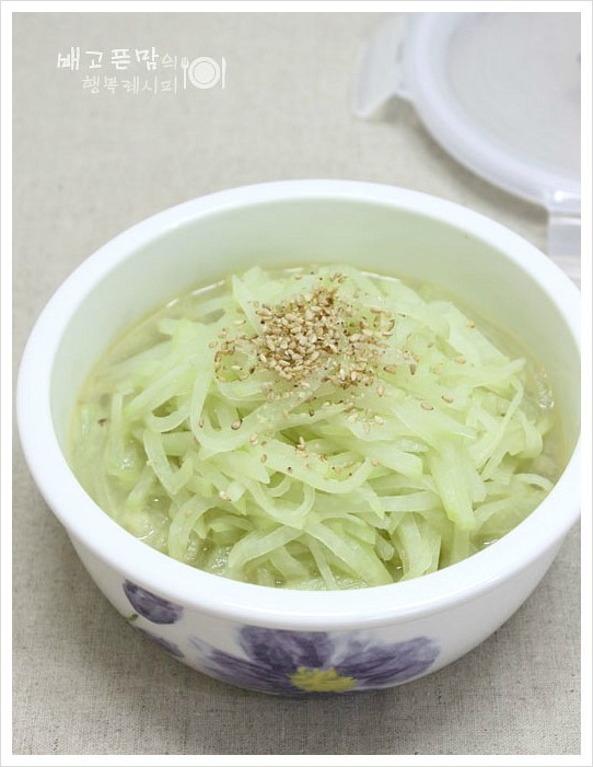 국물과 함께 떠서 드세요~~