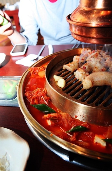 [분당맛집/야탑/방짜]특이한 불판에 찌개랑 양 대창이랑 같이 먹어 보자 .