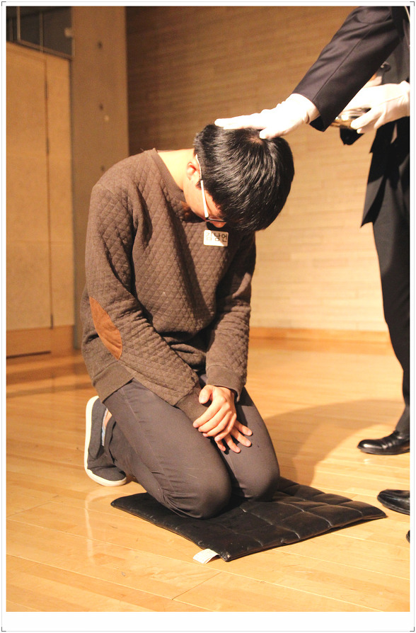 212BEB4A54963FEC1E1897