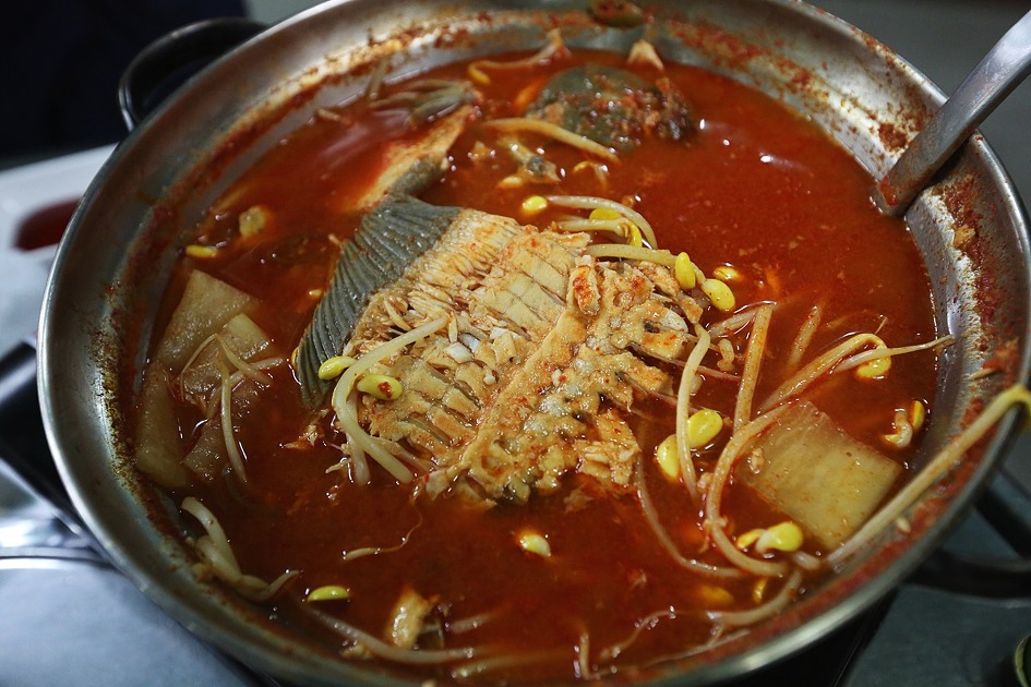비타민과 철처한 아미노산의 섭취 / 안목항 횟집 바다소리
