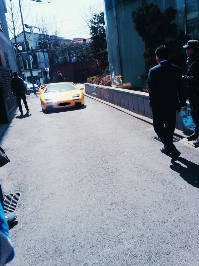 24439C4B5503D71C16DE28