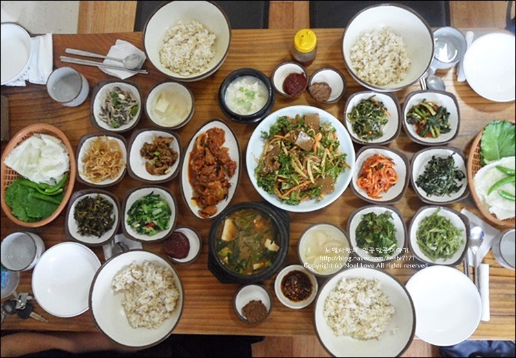 남양주 보리밥 나물 듬뿍 대청마루