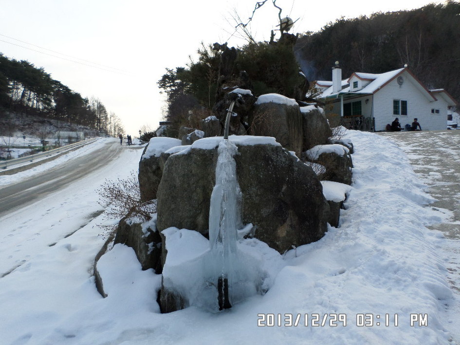 겨울 오지를 찾아 원주 귀래면의 미륵산(695m)을 계사년 마무리산행으로 다녀오다.