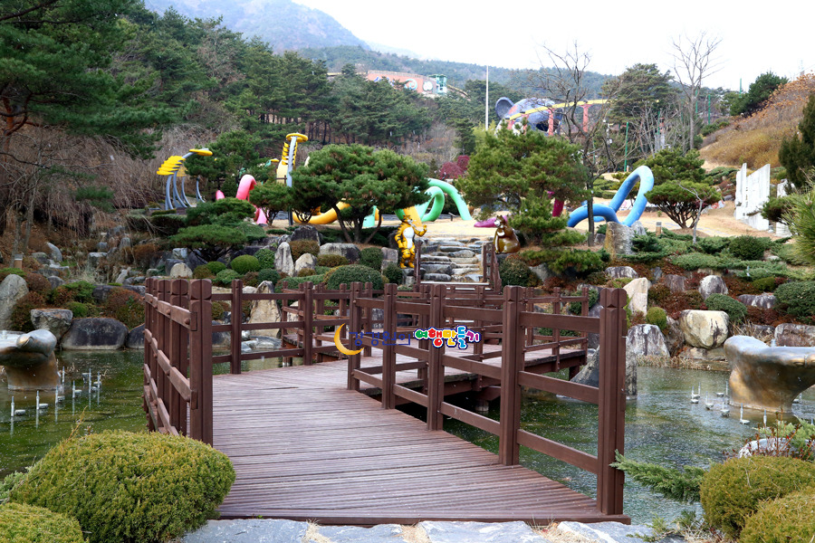 산청한방테마파크 동의보감촌 경남 산청특산물 기바위빵 농특산물판매장 산청한방가족호텔 기념품 웰니스관광 