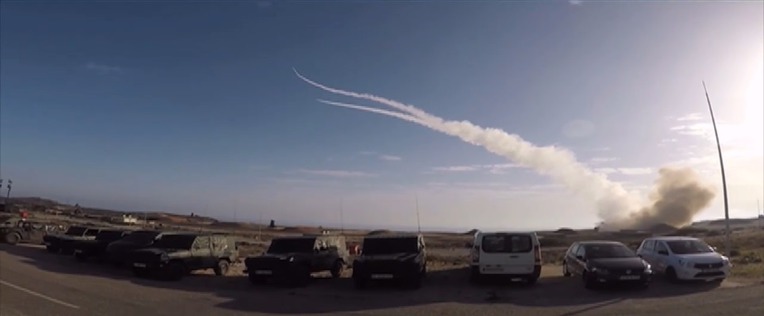 미 육군 제 10 방공 미사일 사령부의 패트리어트 미사일 발사 테스트-US 10th Army Air and Missile Defense Command  firing Patriot Missile