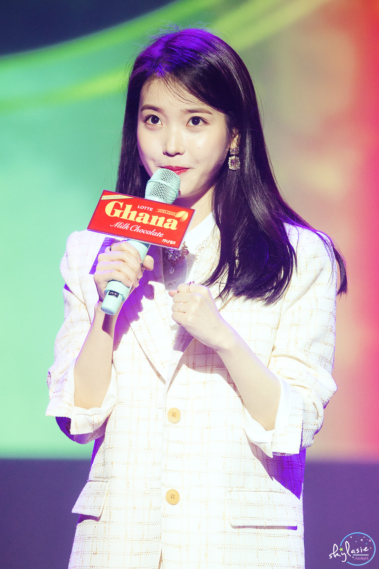 아이유 - 190302 가나 팬미팅