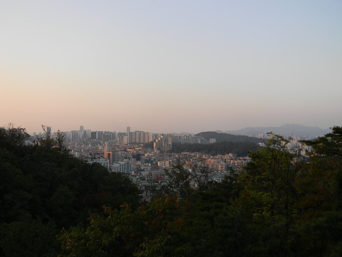 관악산 북쪽 자락에 그림처럼 깔린 서울둘레길 5코스 (낙성대~남현동 구간, 무당골)